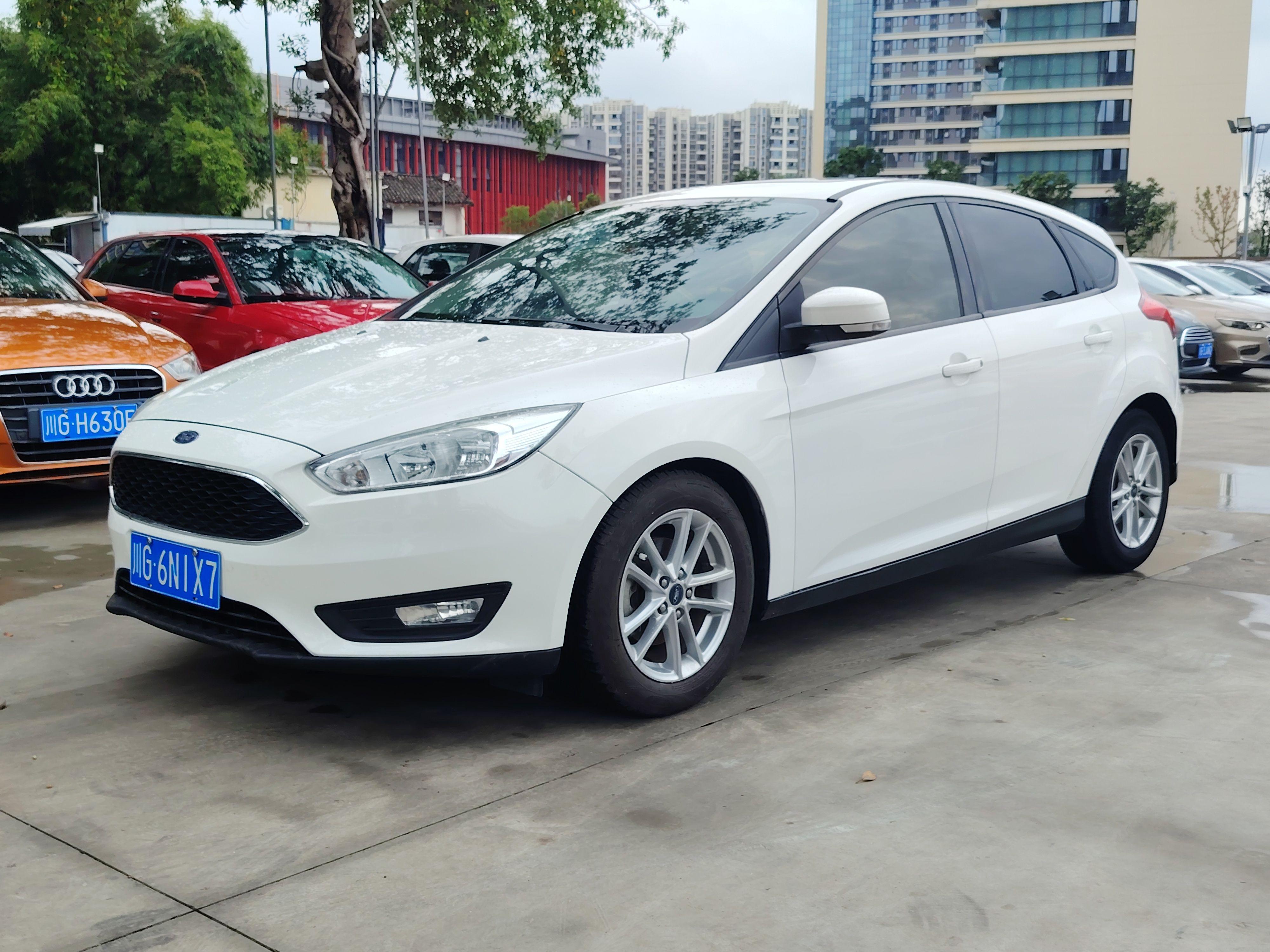 Ford Focus ST 2018 thumb 11