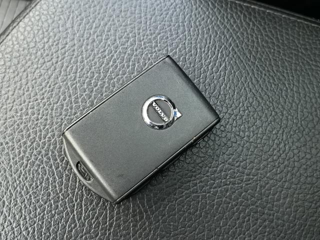 Volvo XC60 2019 thumb 9