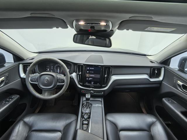 Volvo XC60 2019 thumb 12