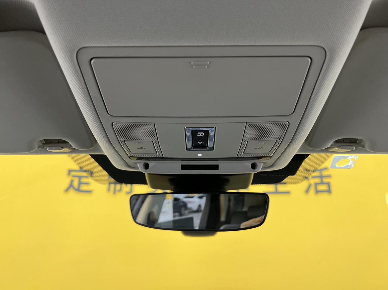 Land Rover Discovery Sport 2020 thumb 9