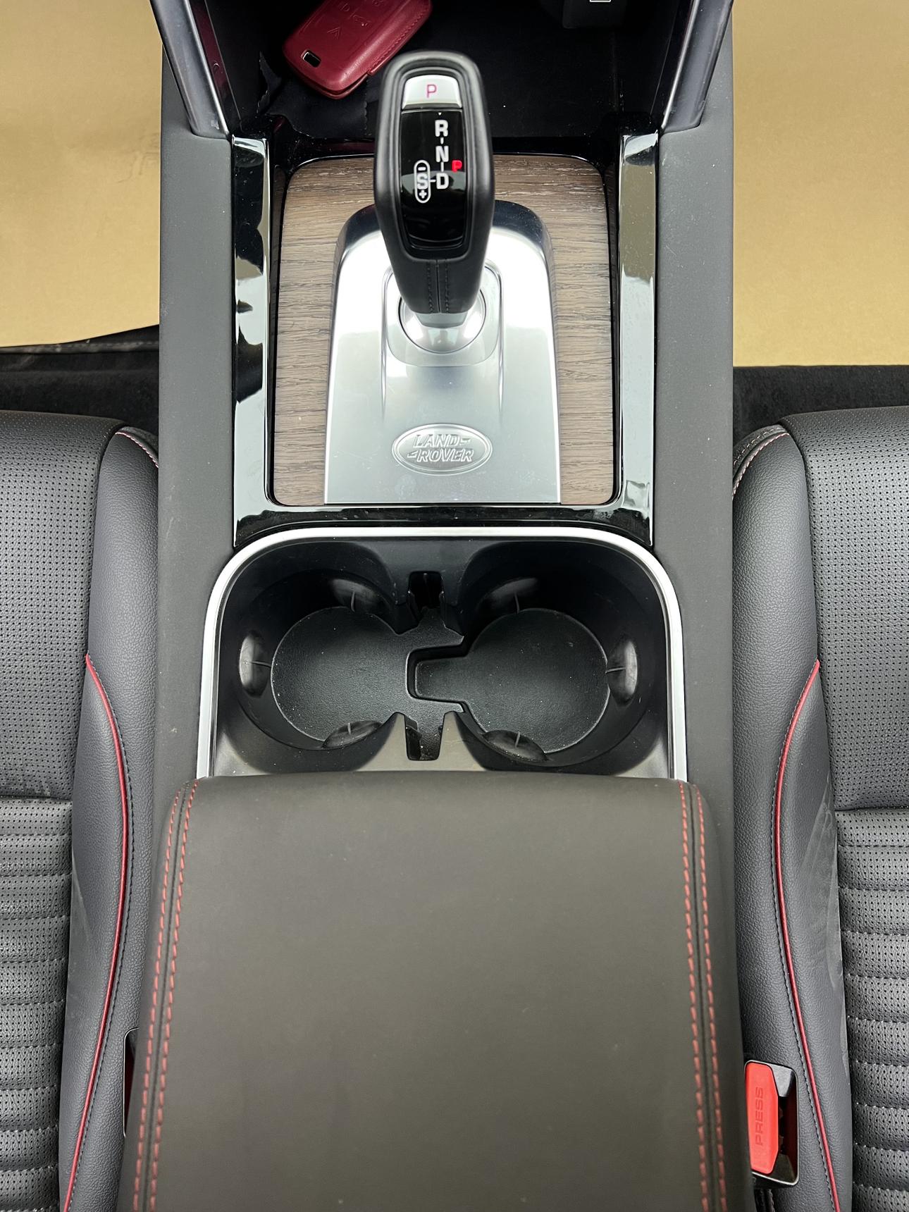 Land Rover Discovery Sport 2020 thumb 12