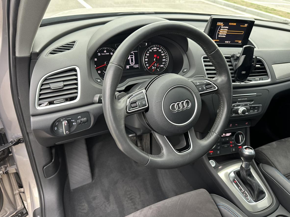 Audi Q3 2018 thumb 6