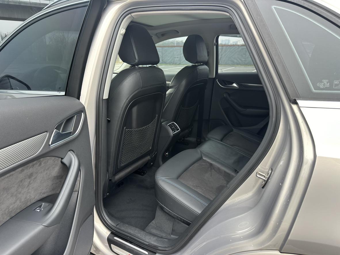 Audi Q3 2018 thumb 10