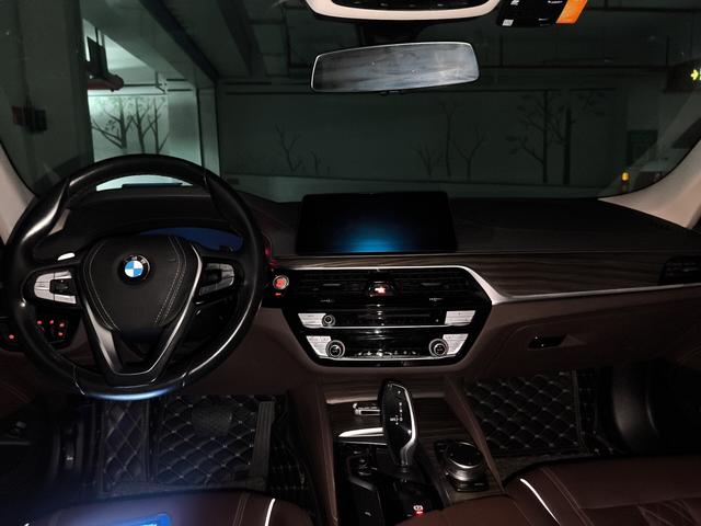 BMW 5 серии 2019 thumb 3