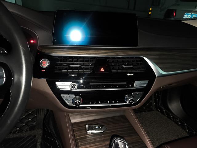 BMW 5 серии 2019 thumb 6