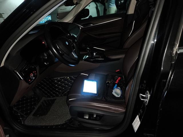 BMW 5 серии 2019 thumb 8