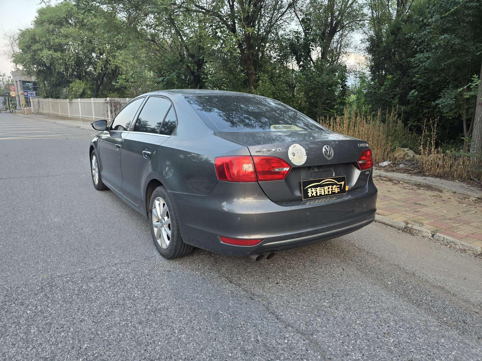 Volkswagen Sagitar 2012 thumb 3