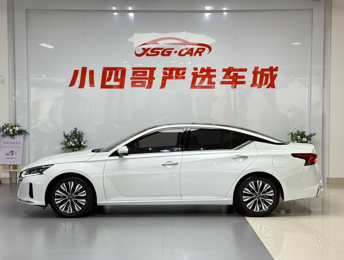 Nissan Altima 2022 thumb 2