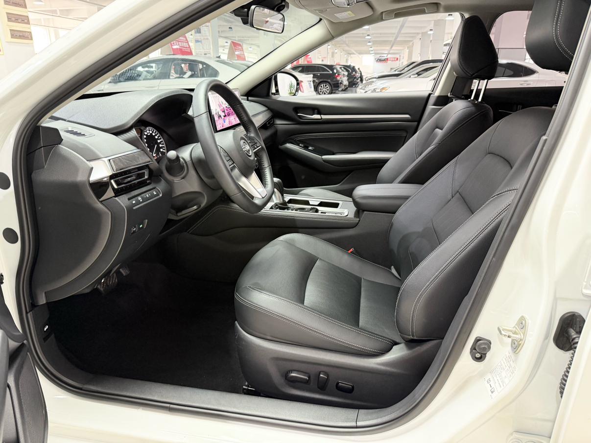 Nissan Altima 2022 thumb 10