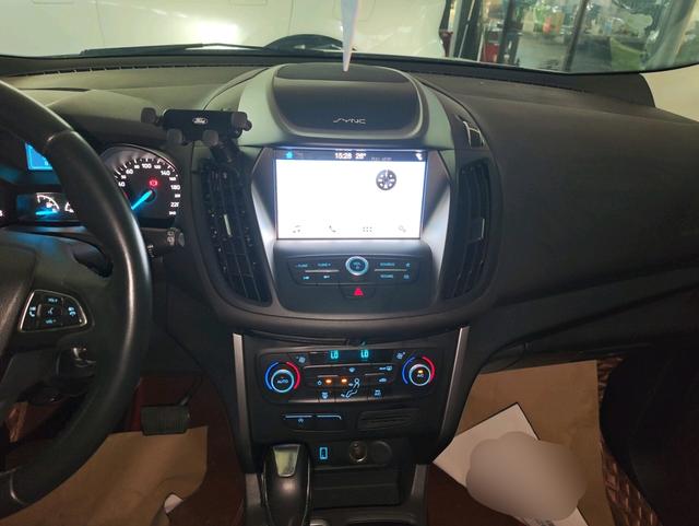 Ford Kuga 2019 thumb 3