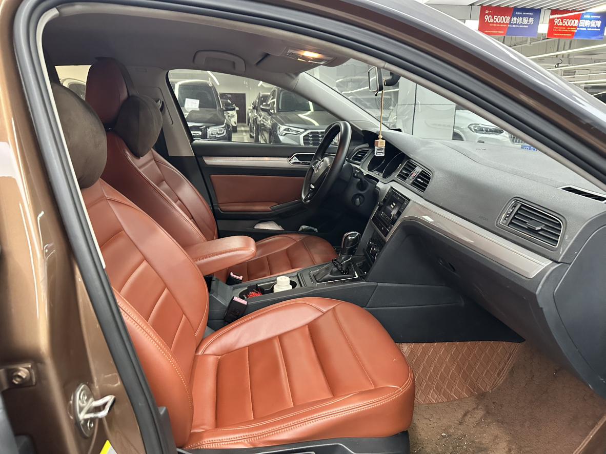 Volkswagen Lamando 2015 thumb 8
