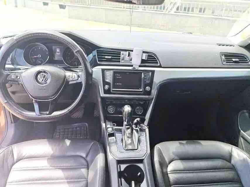 Volkswagen Lamando 2015 thumb 5