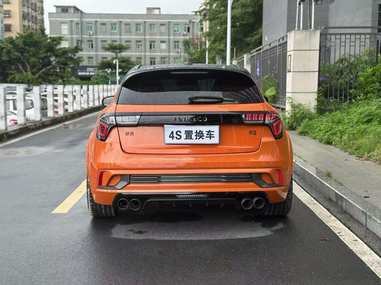 Lynk & Co 02 Hatchback 2022 thumb 3