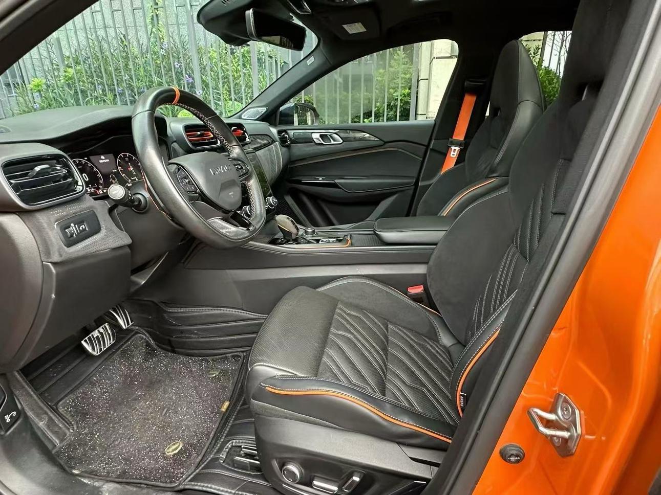 Lynk & Co 02 Hatchback 2022 thumb 7