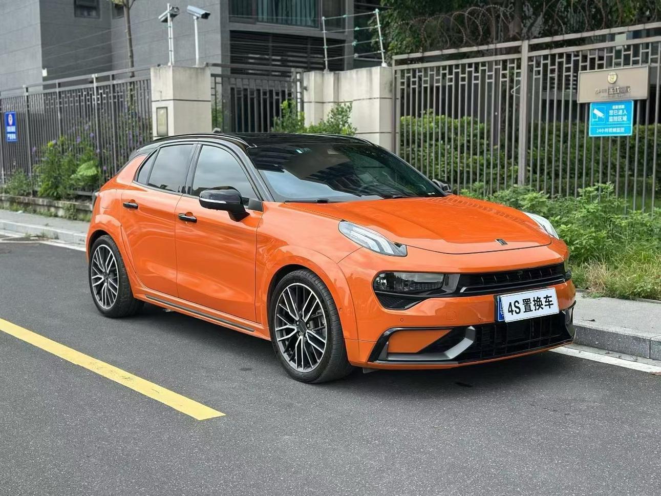 Lynk & Co 02 Hatchback 2022 thumb 11
