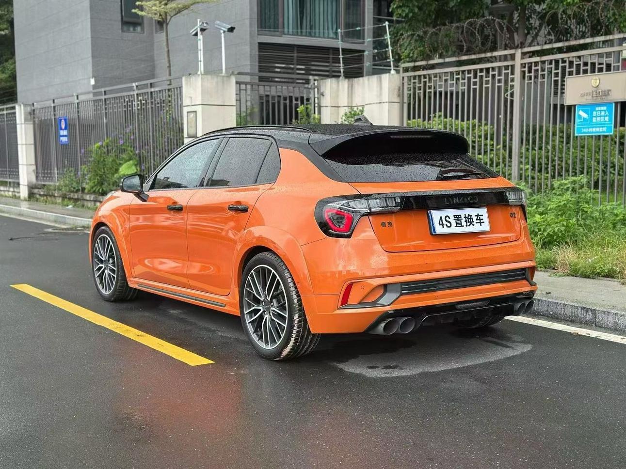 Lynk & Co 02 Hatchback 2022 thumb 12