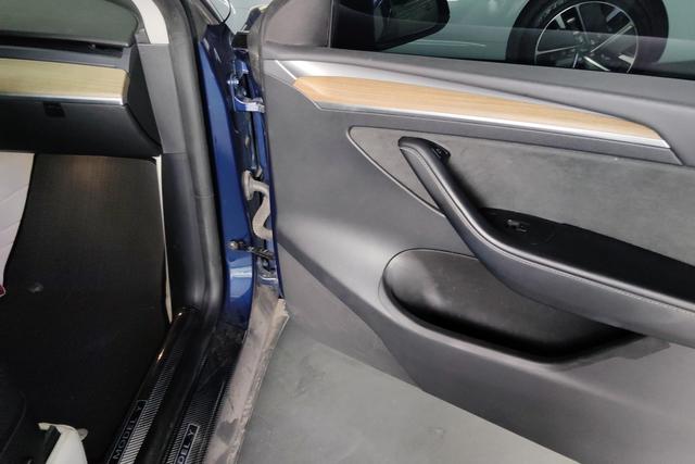 Tesla Model Y 2022 thumb 8