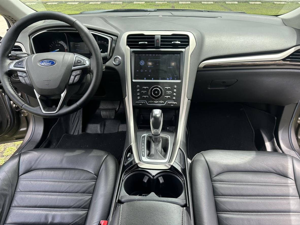 Ford Mondeo 2013 thumb 6
