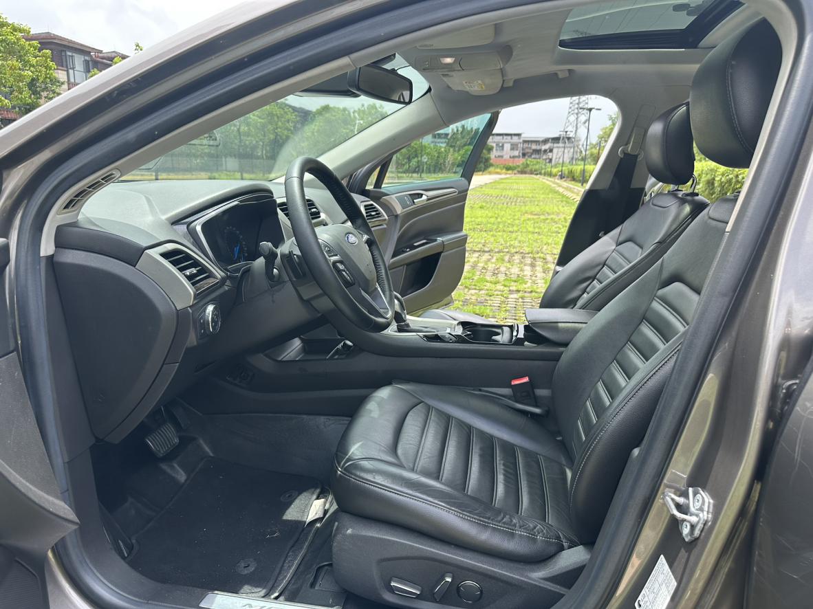 Ford Mondeo 2013 thumb 10