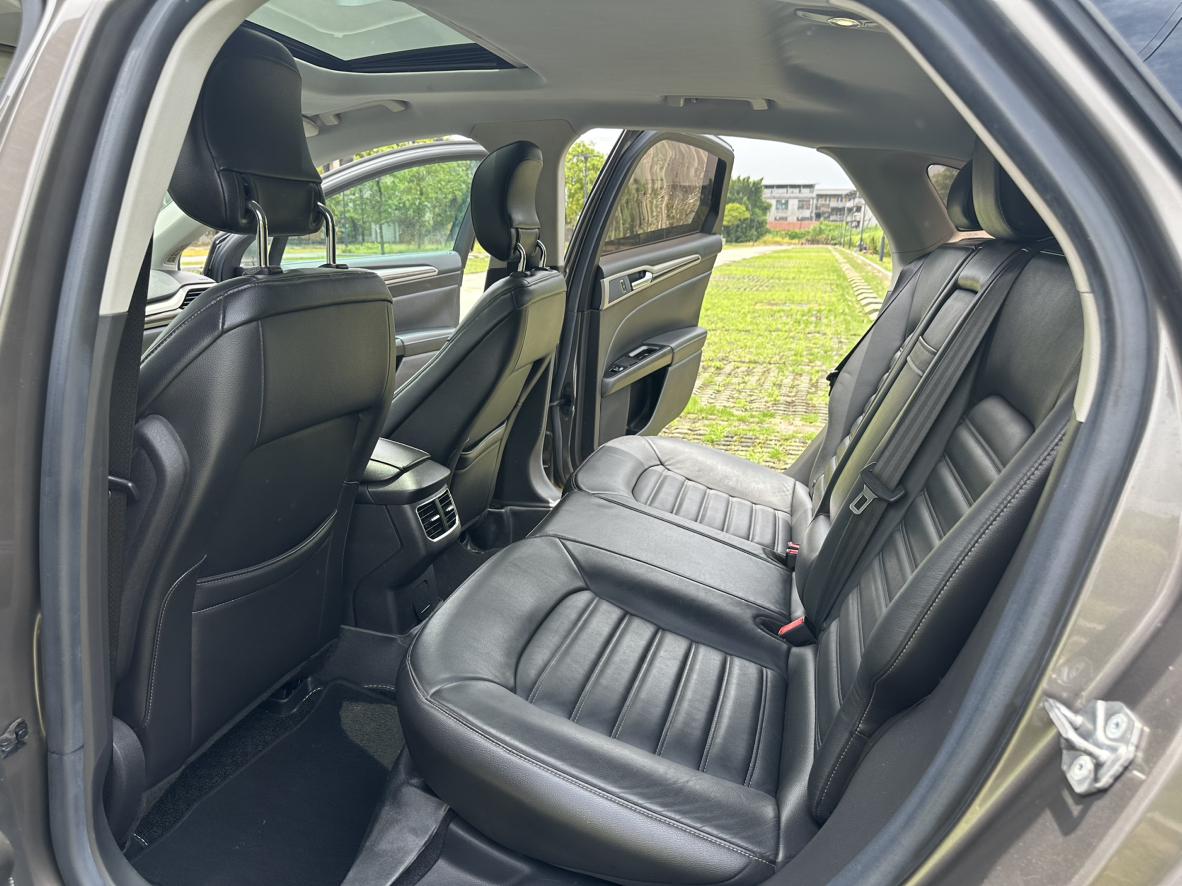 Ford Mondeo 2013 thumb 11