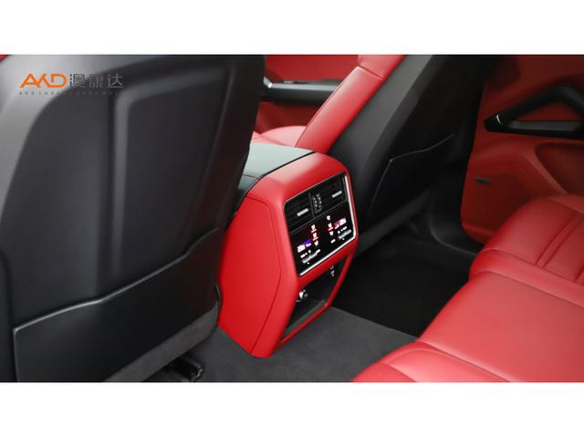 Porsche Cayenne 2022 thumb 3