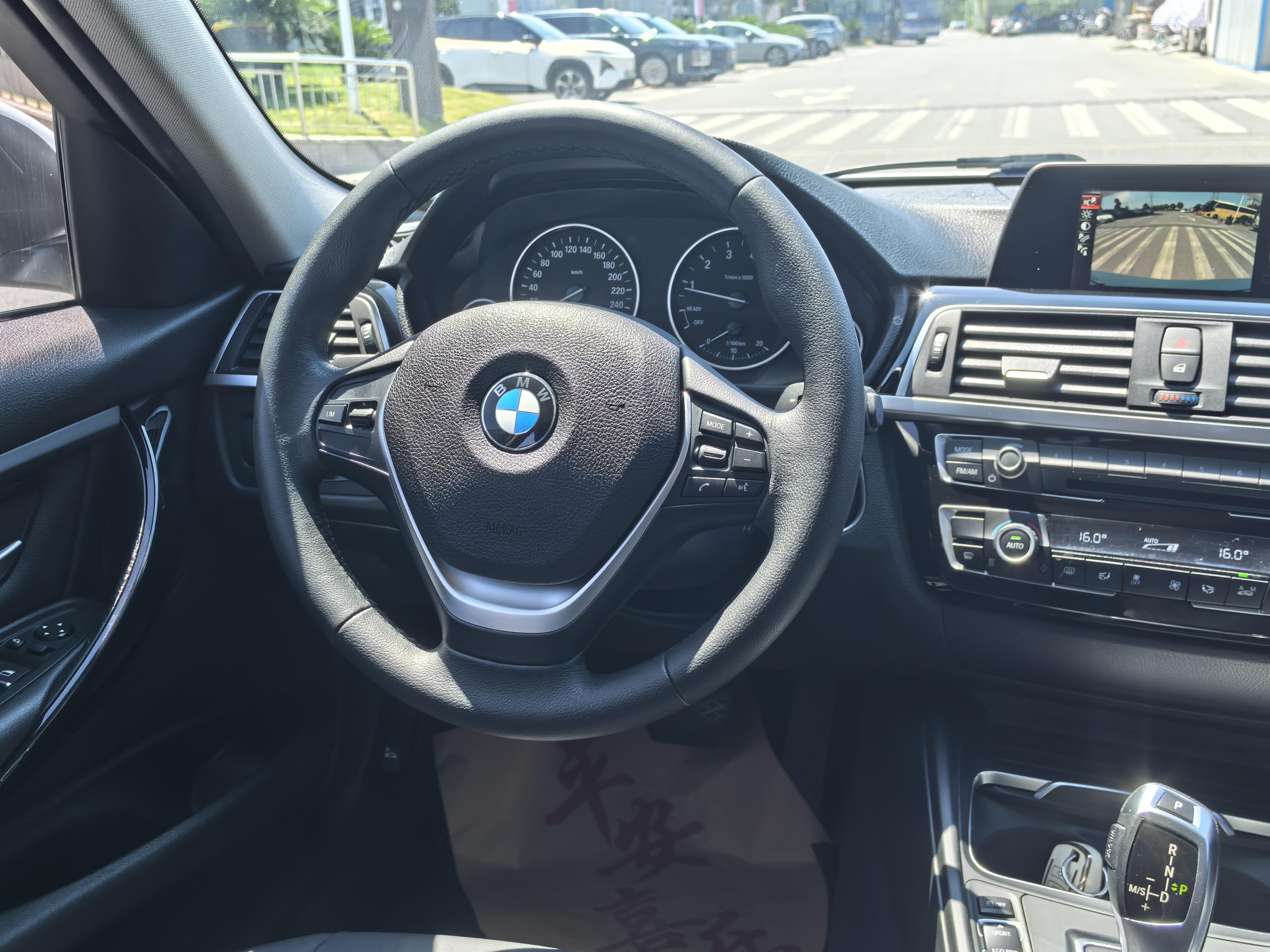 BMW 3 серии 2016 thumb 9