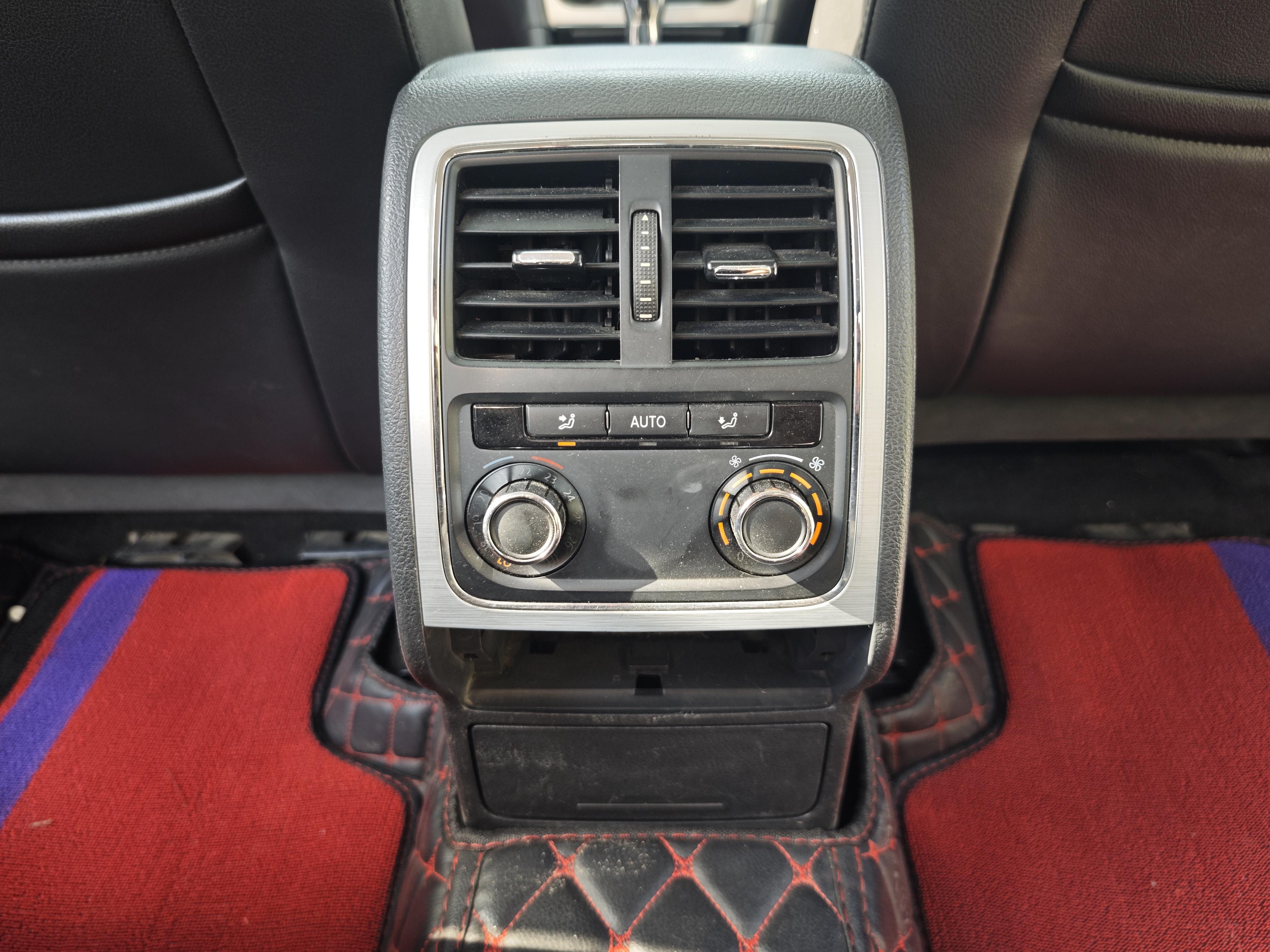 Volkswagen Passat (North America and China) 2014 thumb 6