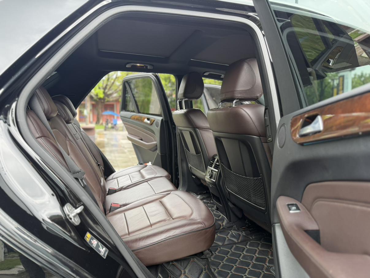 Mercedes-Benz M-Класс 2012 thumb 6