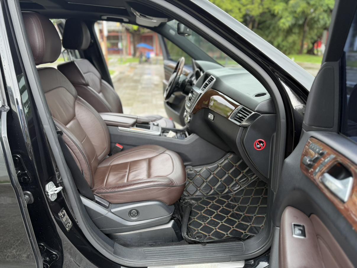 Mercedes-Benz M-Класс 2012 thumb 11