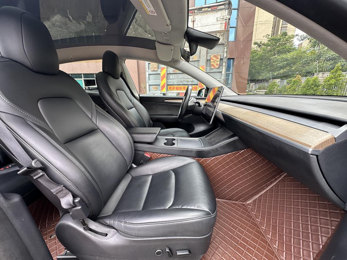 Tesla Model Y 2021 thumb 7