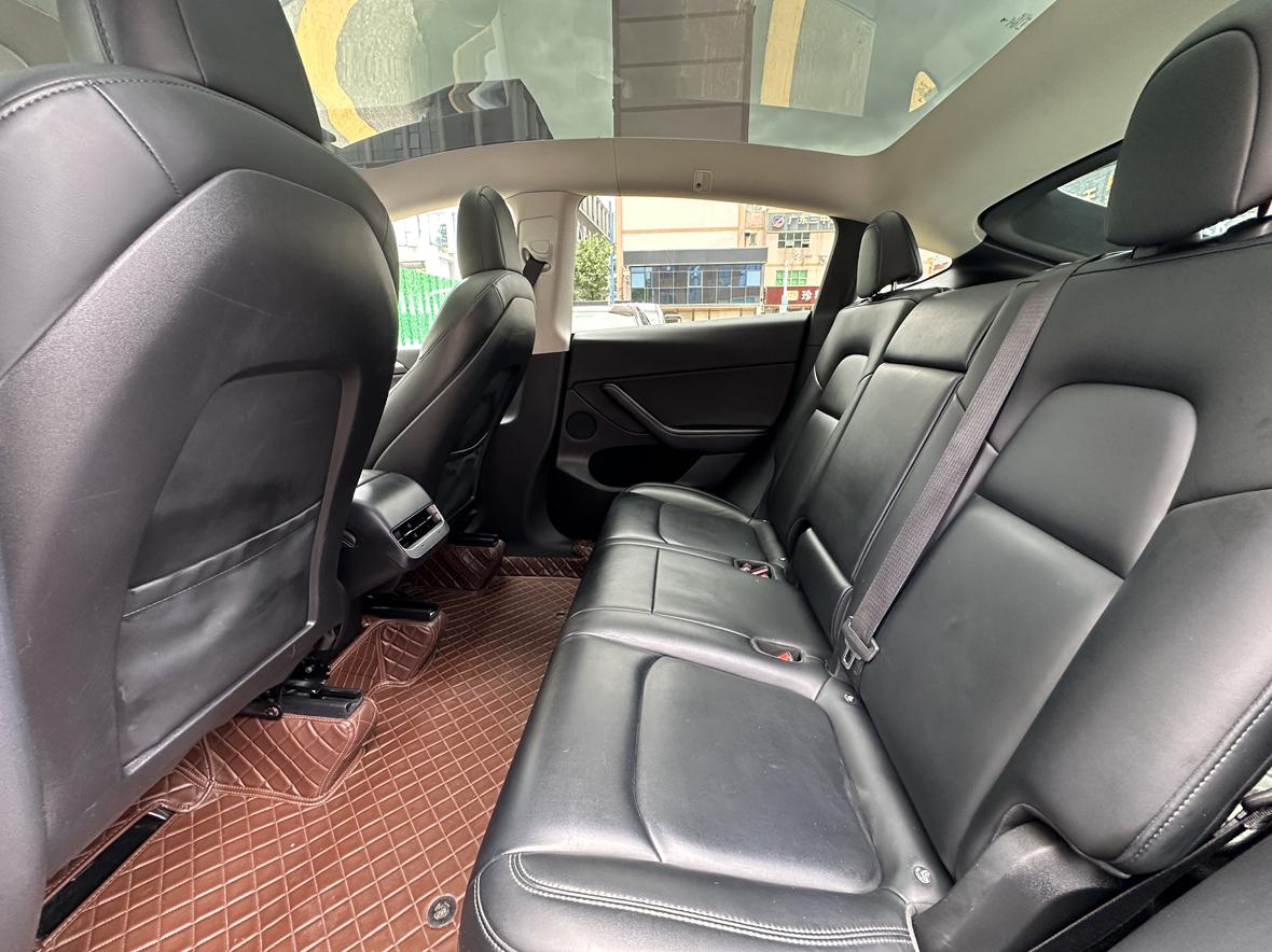 Tesla Model Y 2021 thumb 8
