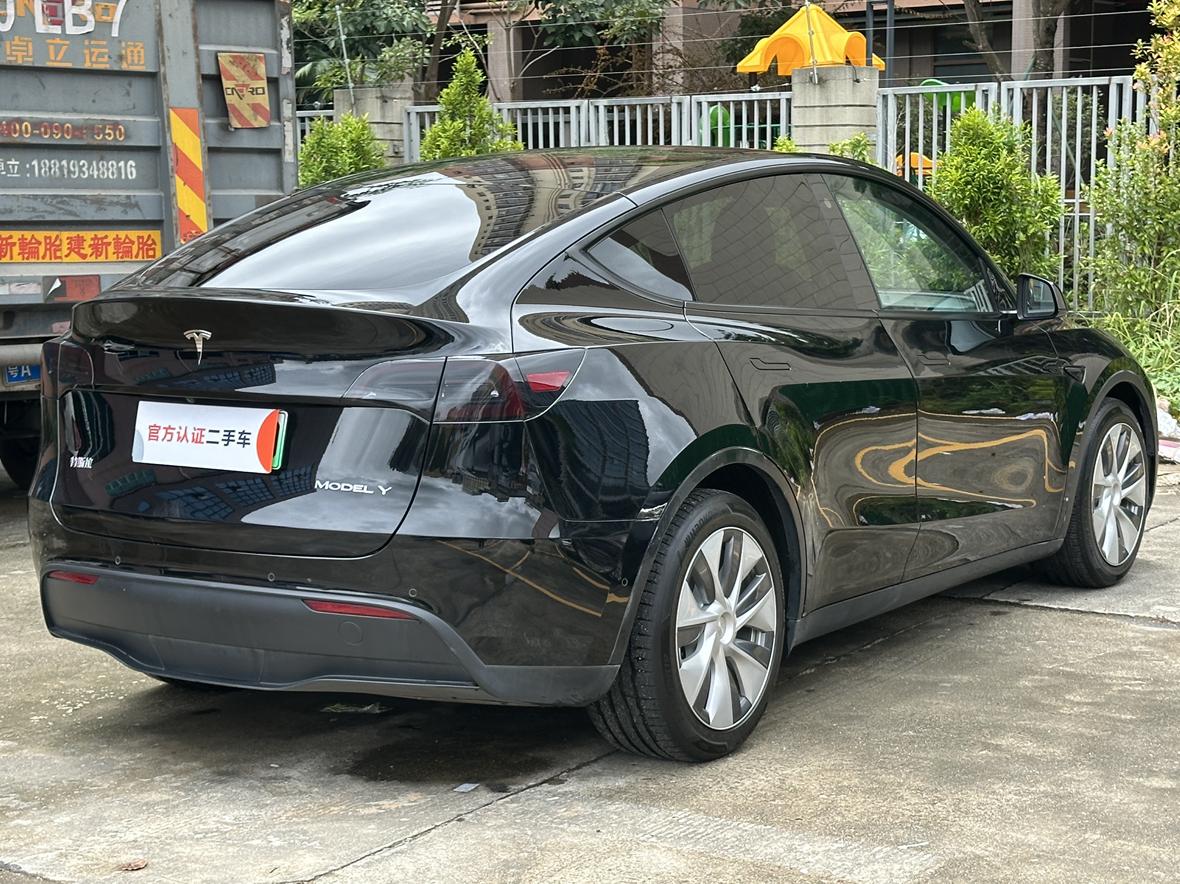 Tesla Model Y 2021 thumb 12