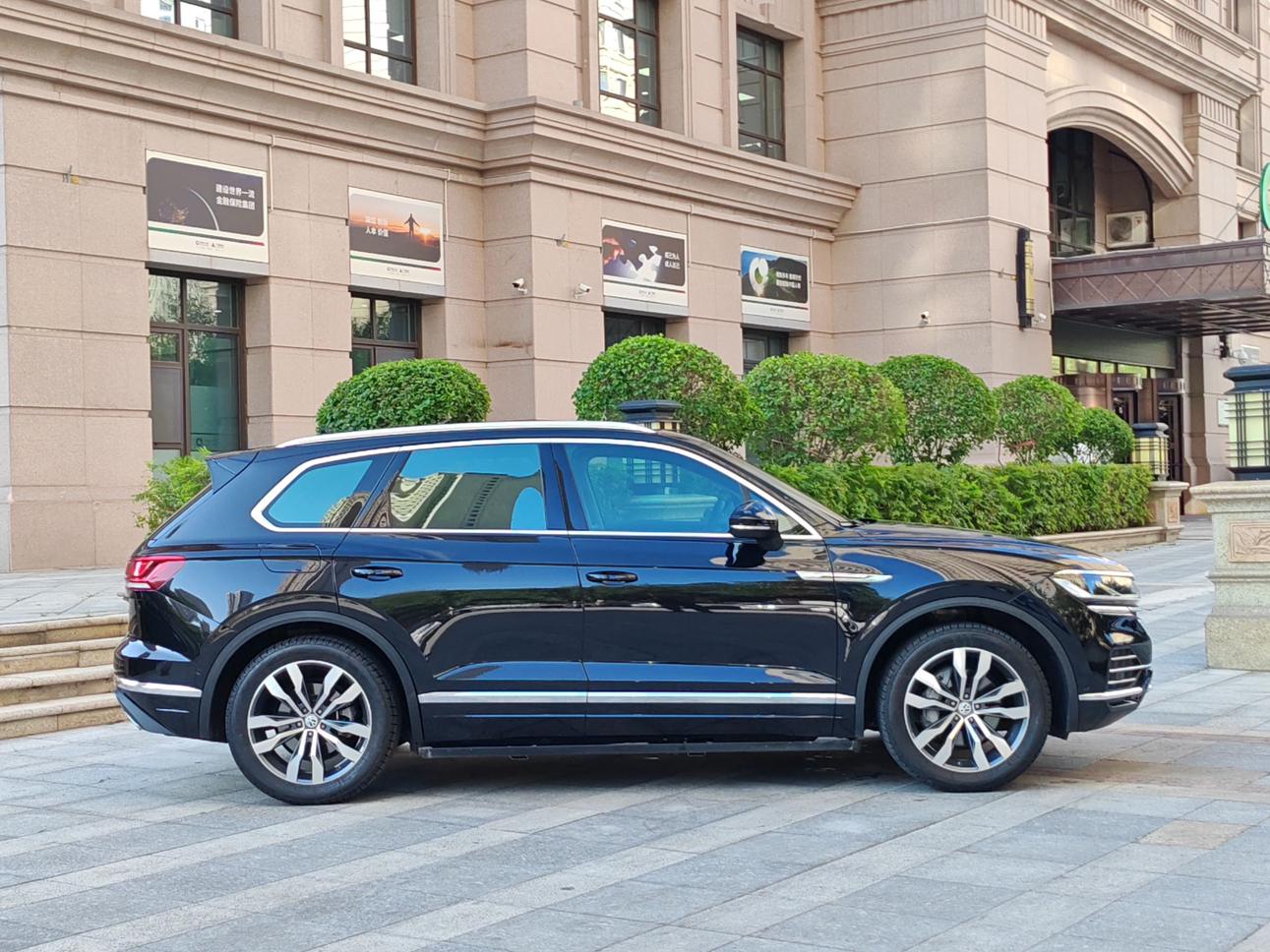 Volkswagen Touareg 2019 thumb 3