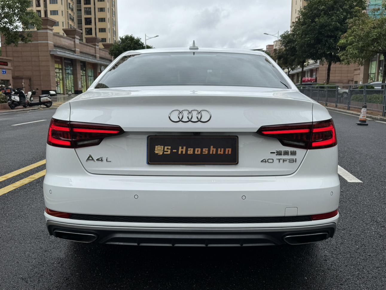 Audi A4 2019 thumb 3