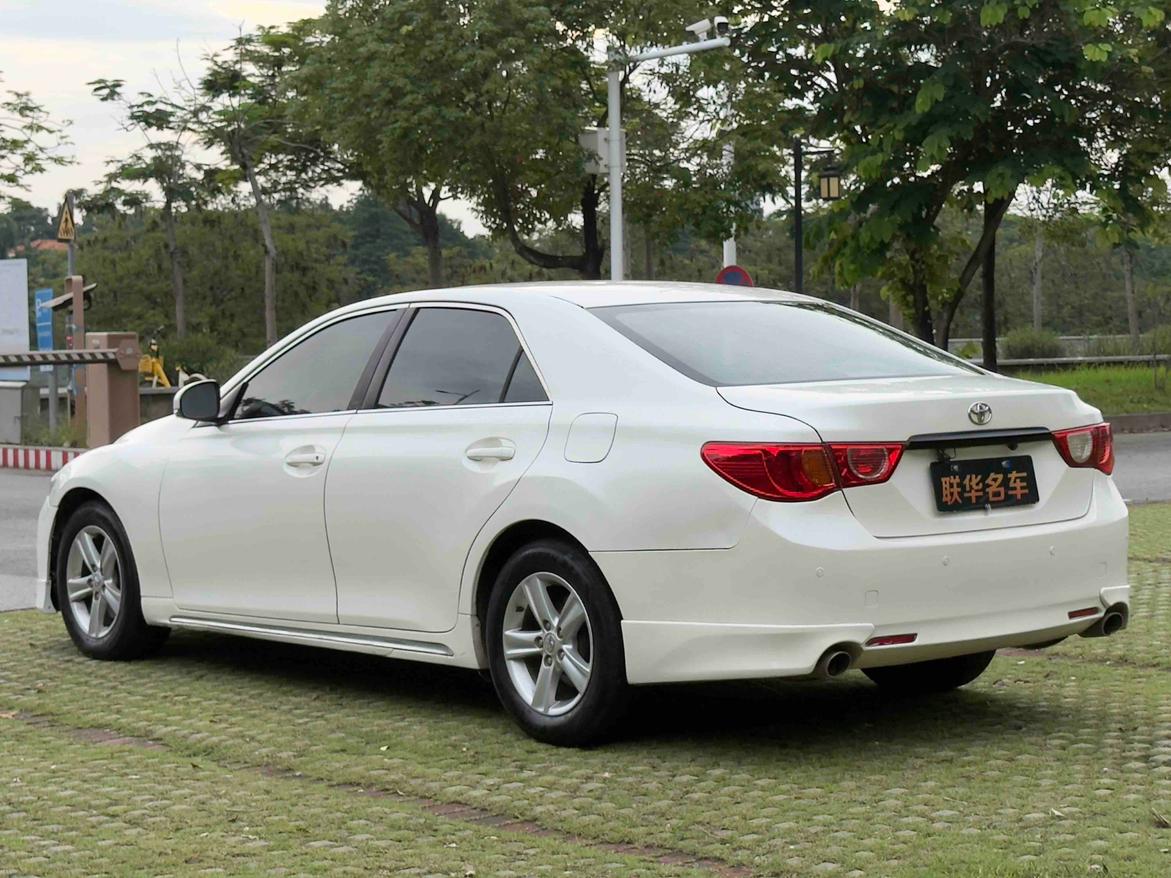 Toyota Reiz 2010 thumb 3