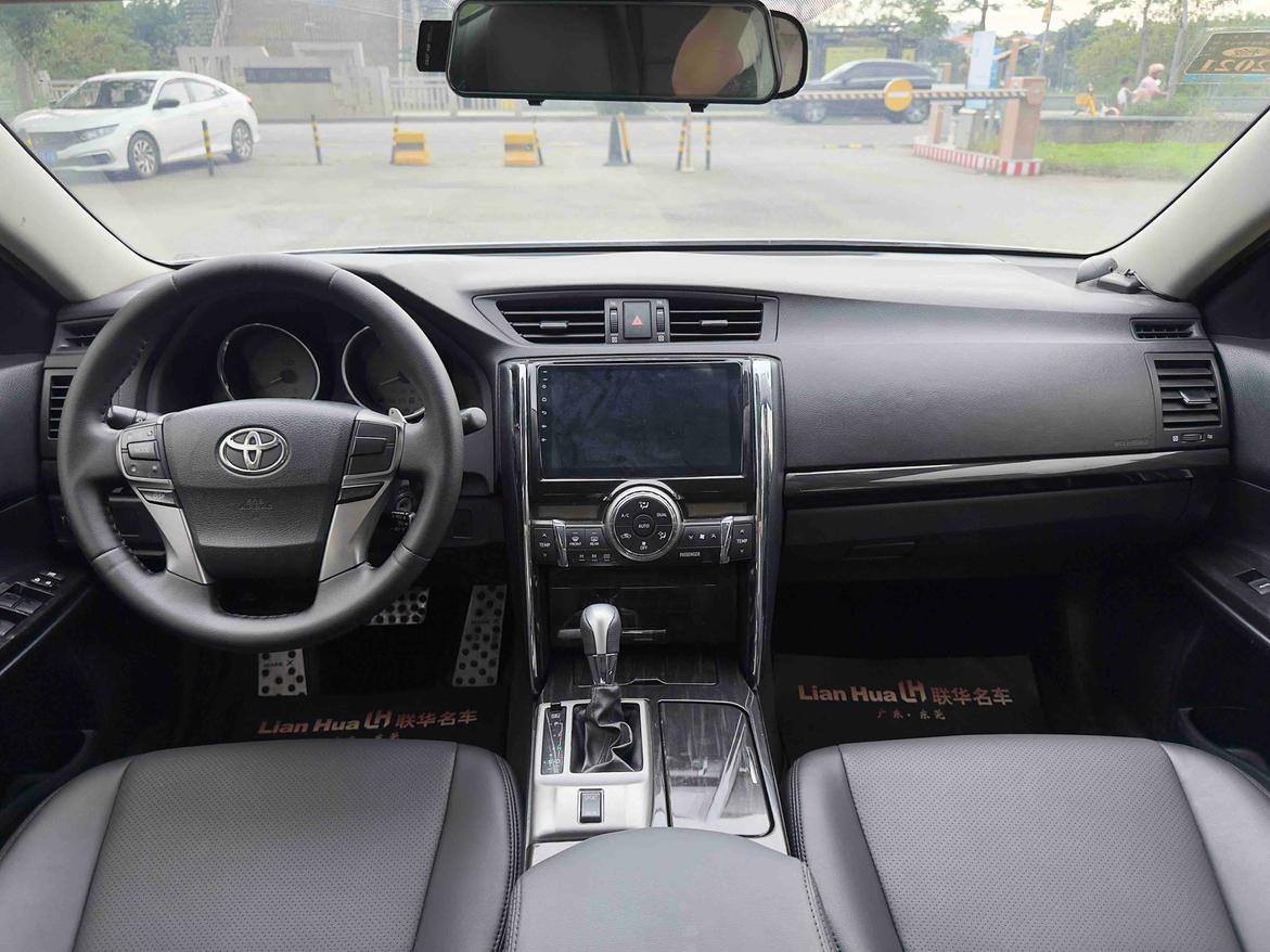 Toyota Reiz 2010 thumb 9