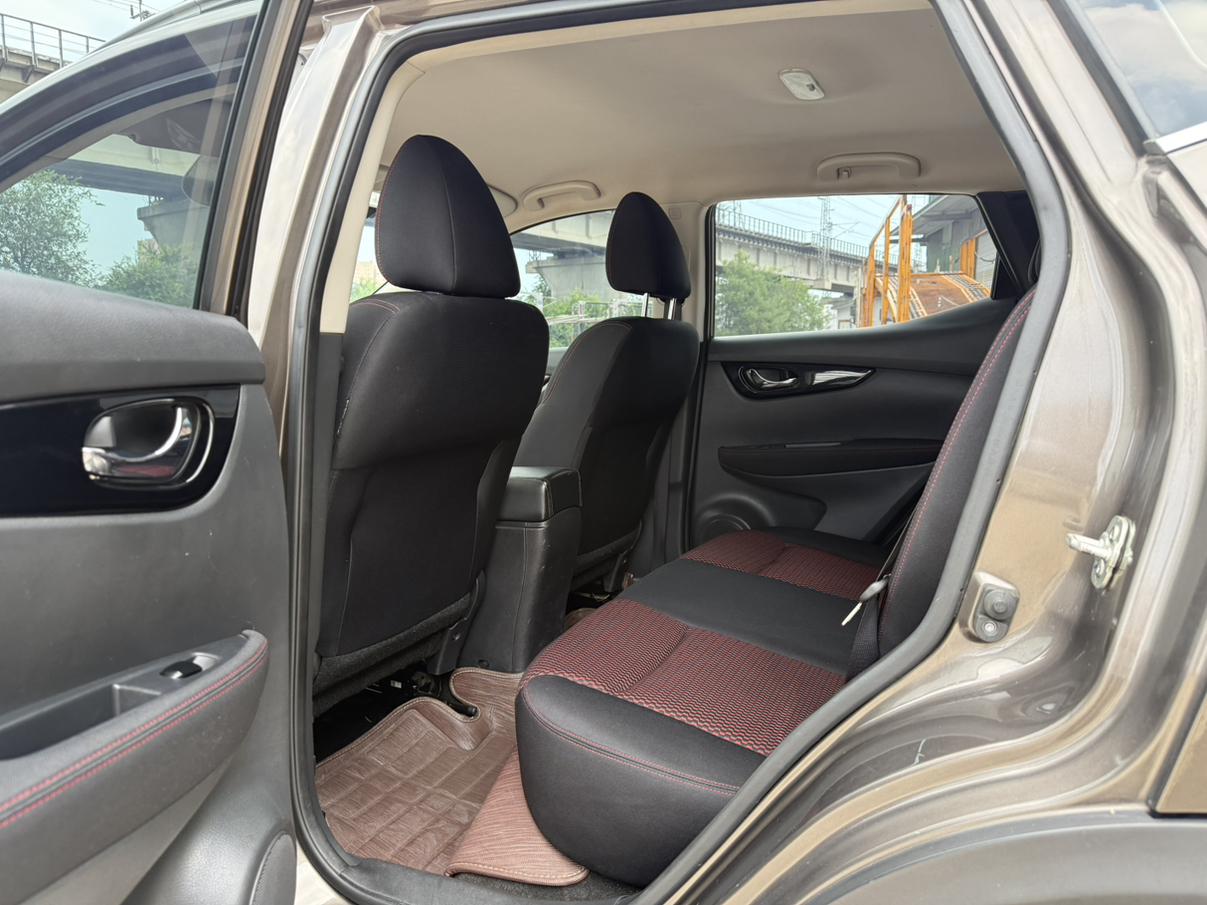 Nissan Qashqai+2 2016 thumb 8