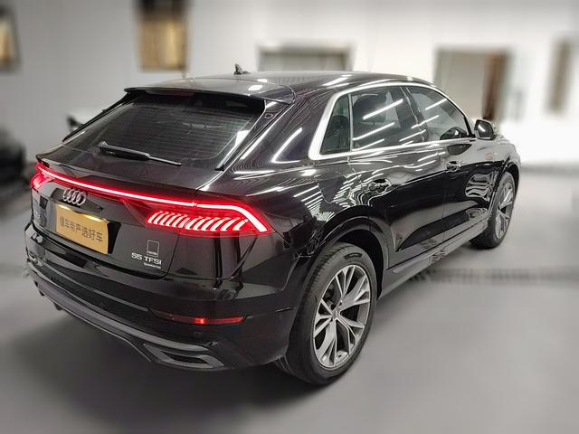 Audi Q8 2019 thumb 2