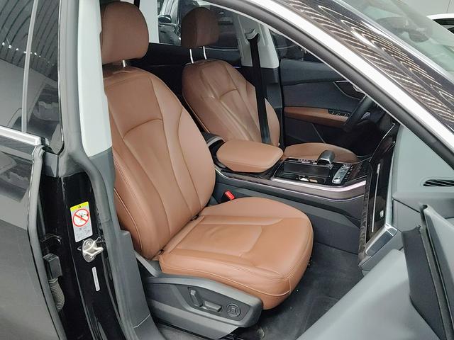 Audi Q8 2019 thumb 9