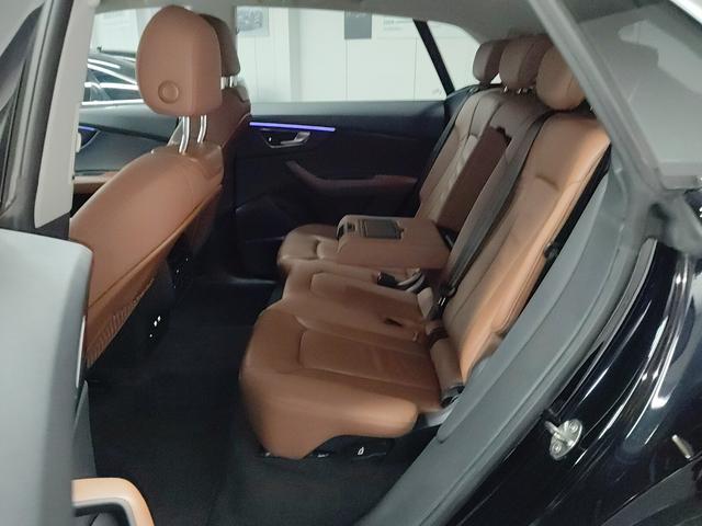Audi Q8 2019 thumb 10