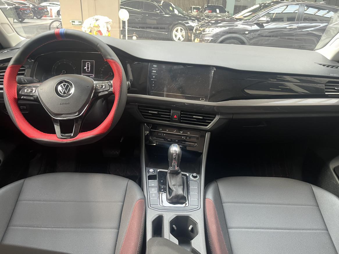 Volkswagen Bora 2020 thumb 5