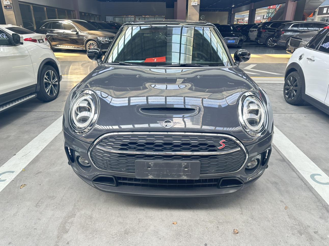 Mini Clubman 2019 thumb 9
