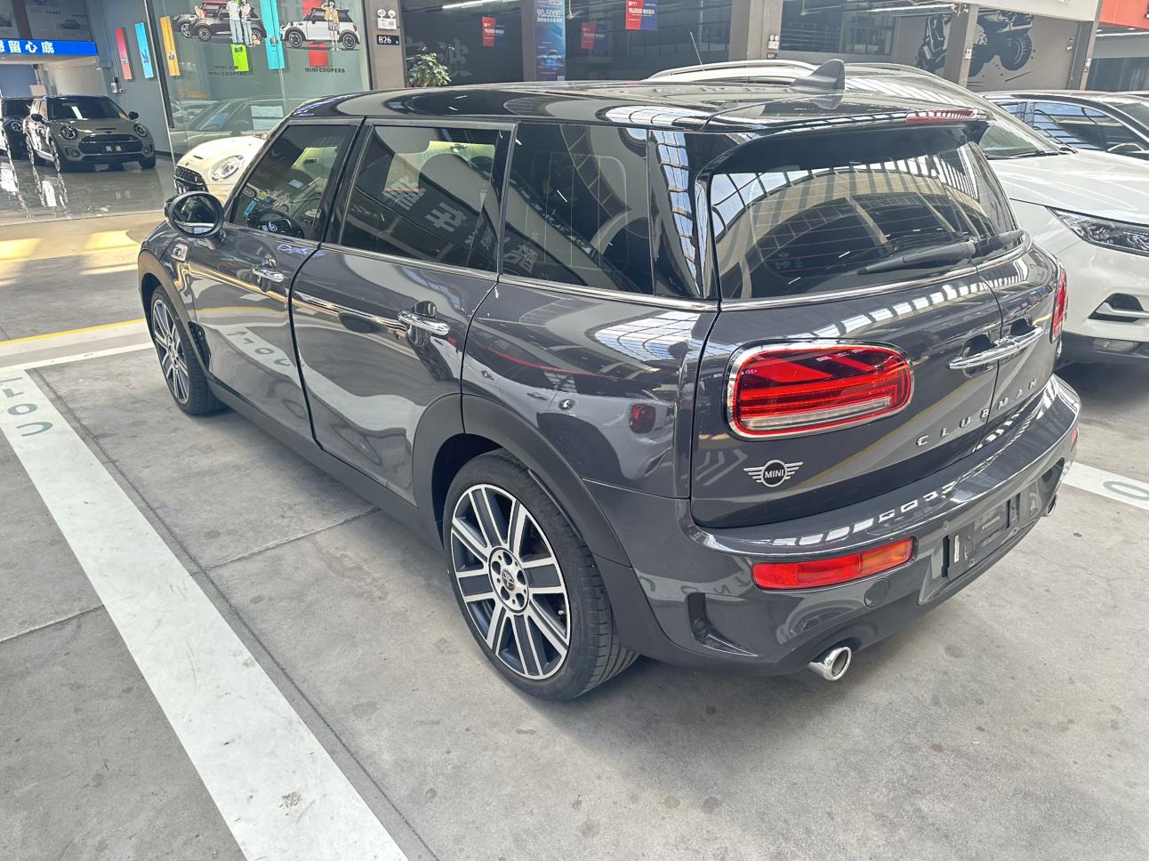 Mini Clubman 2019 thumb 11