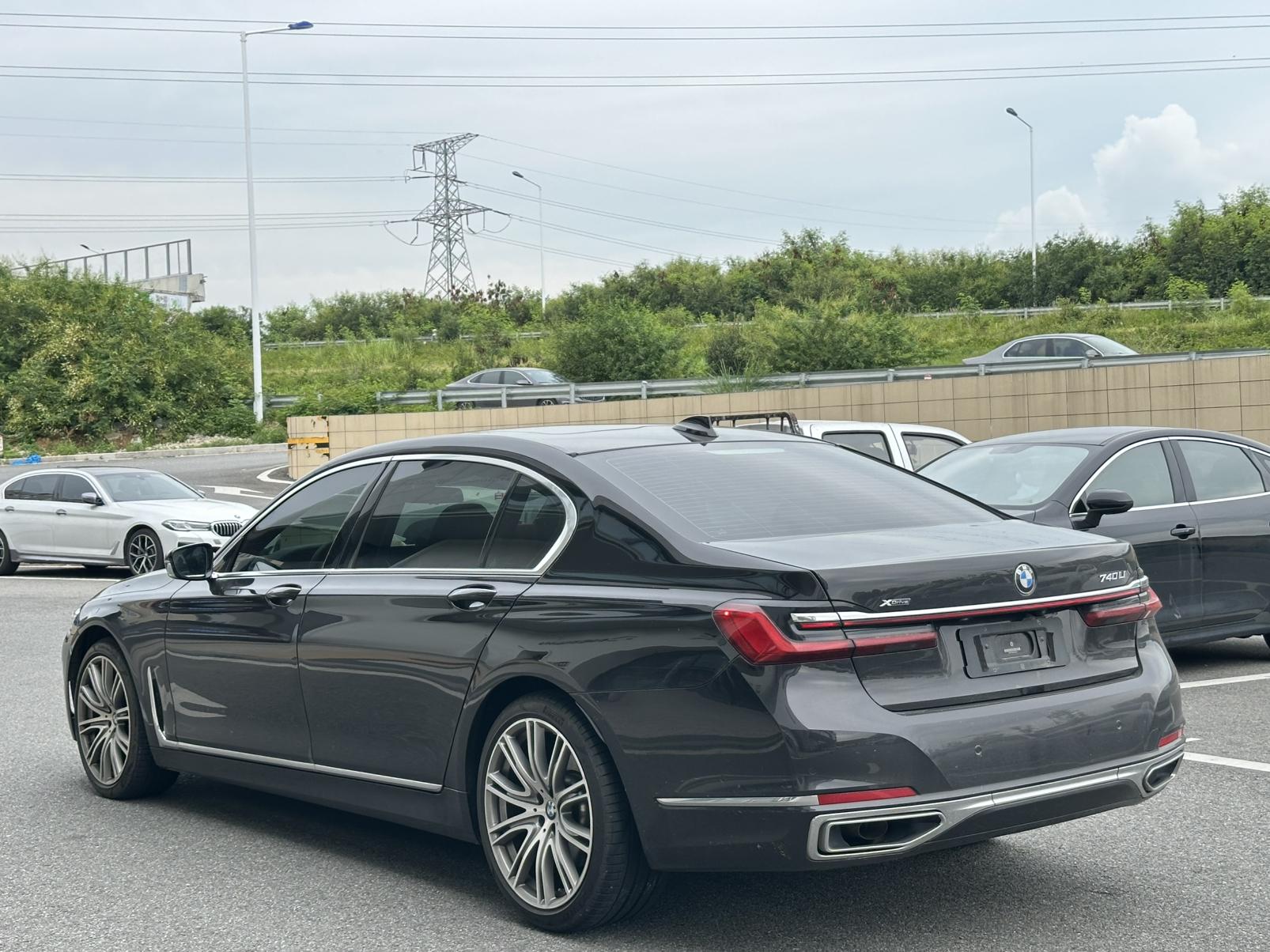 BMW 7 серии 2019 thumb 10