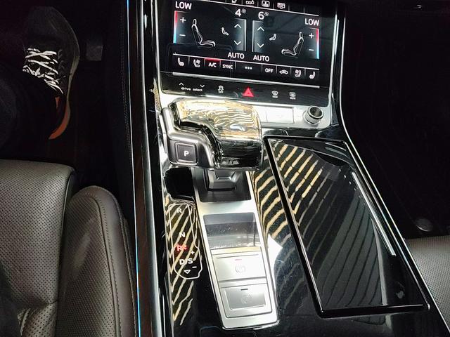 Audi A8 2019 thumb 7
