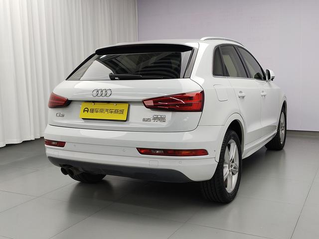 Audi Q3 2016 thumb 5