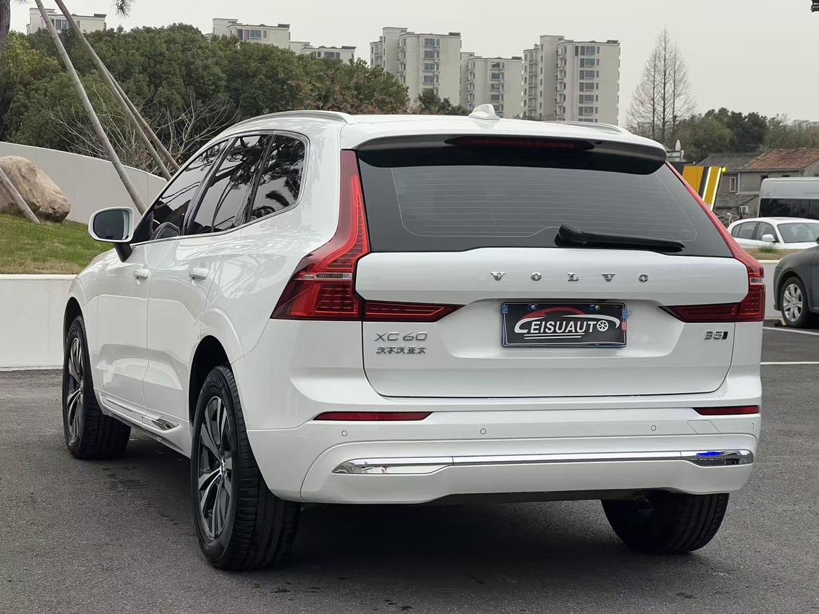 Volvo XC60 2024 thumb 11