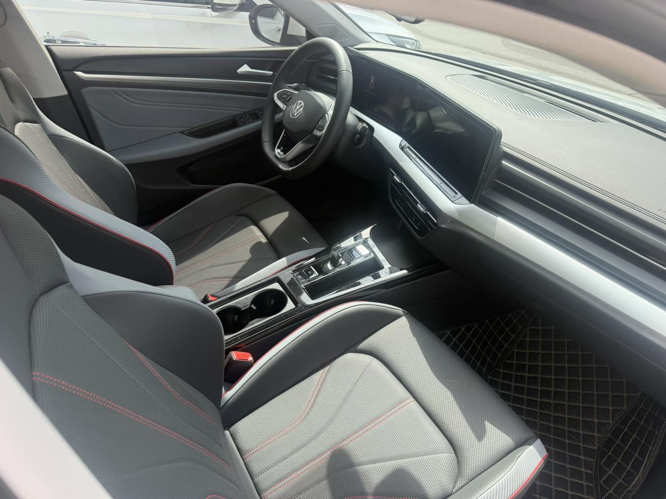 Volkswagen Lamando 2024 thumb 4