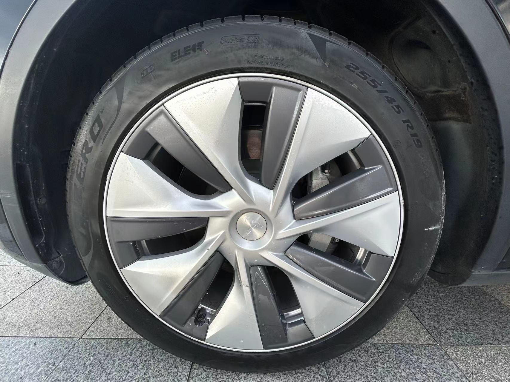 Tesla Model Y 2022 thumb 7
