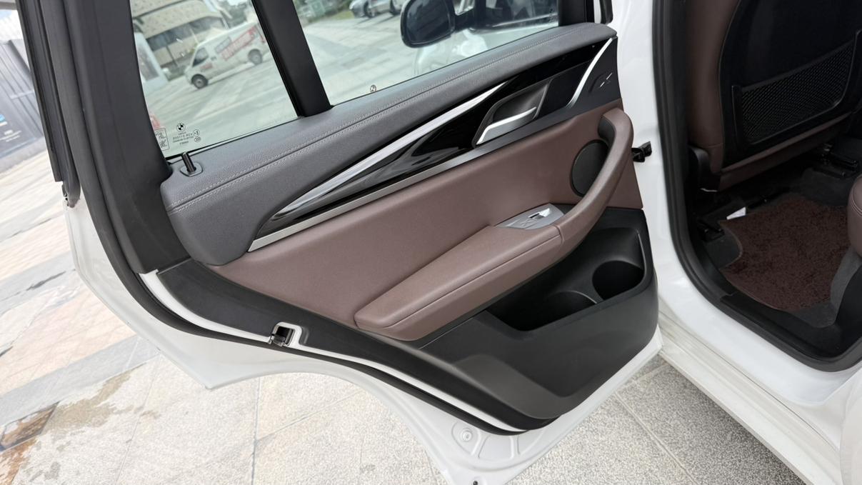 BMW X3 2019 thumb 9